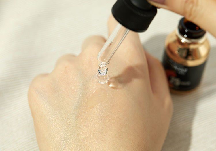 搽維他命C後可曬太陽嗎？編輯實試Dermacept維C精華、Sofina面霜及Clarins乳液成清爽組合