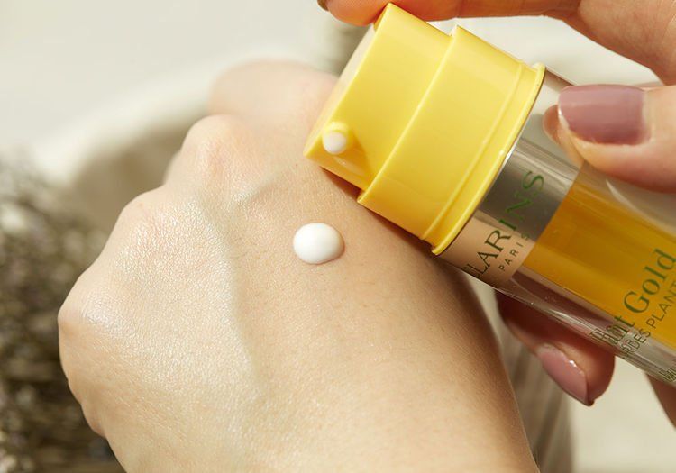 搽維他命C後可曬太陽嗎？編輯實試Dermacept維C精華、Sofina面霜及Clarins乳液成清爽組合