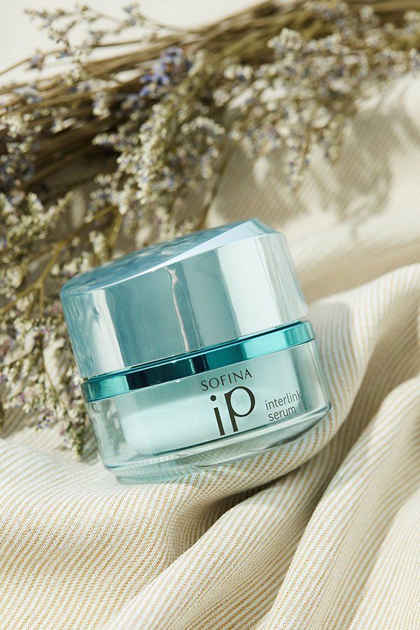 搽維他命C後可曬太陽嗎？編輯實試Dermacept維C精華、Sofina面霜及Clarins乳液成清爽組合