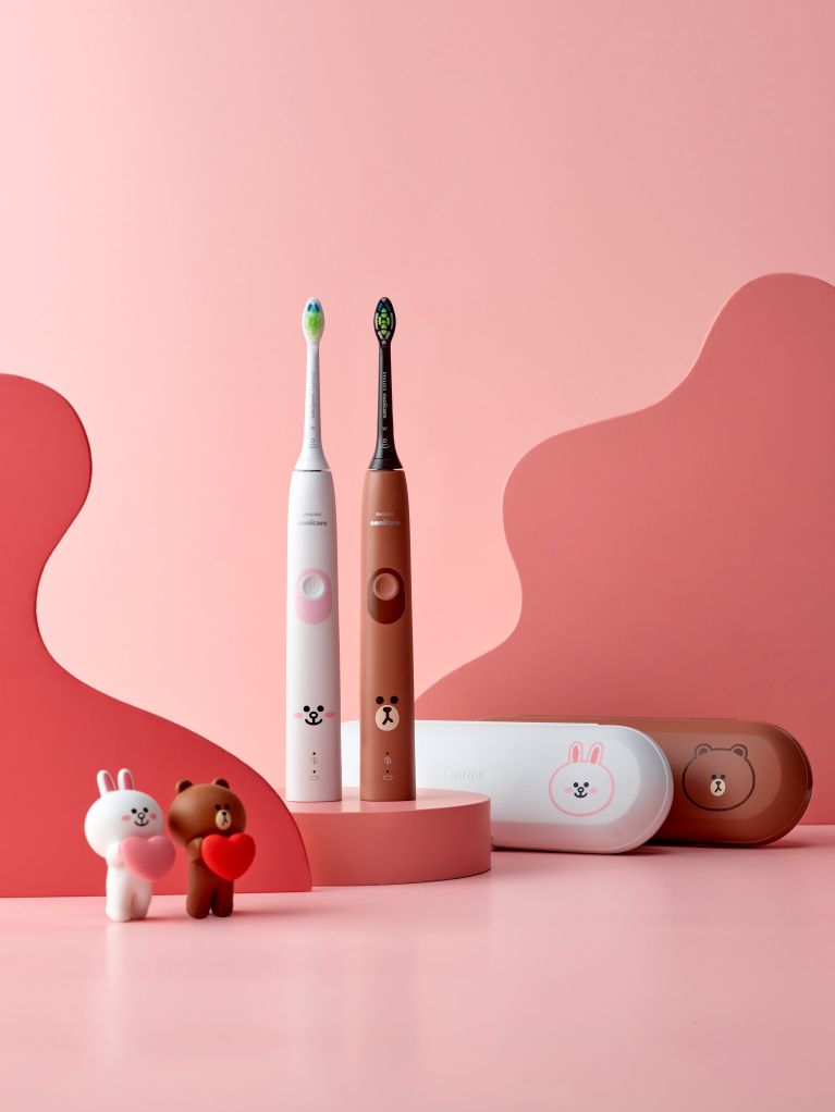 編輯推介美白牙齒產品2. Crest 3D White 深層美白牙貼 $369