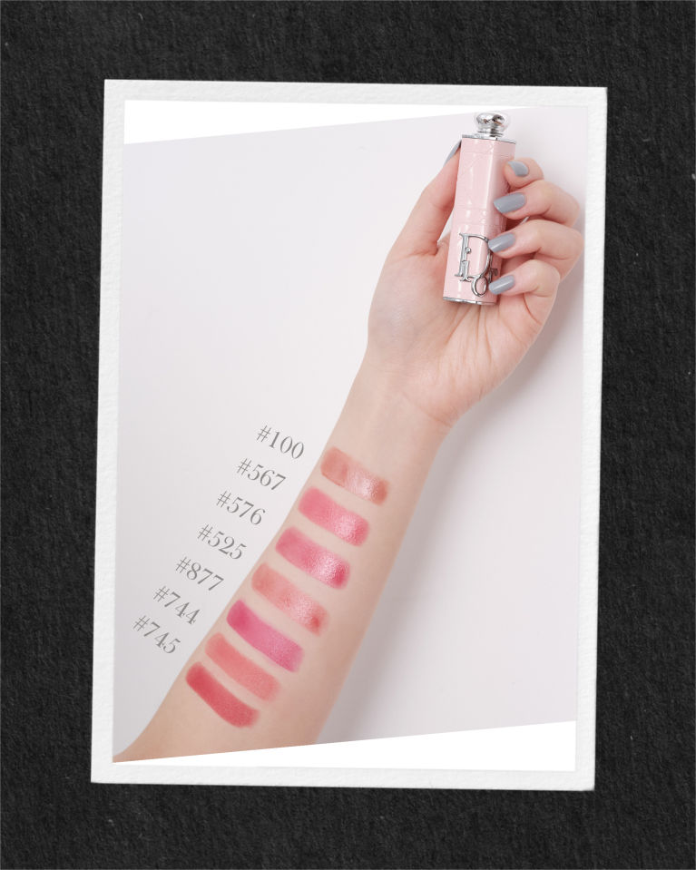 整個Dior Addict鏡光誘惑唇膏系列共有35款炫目色調
