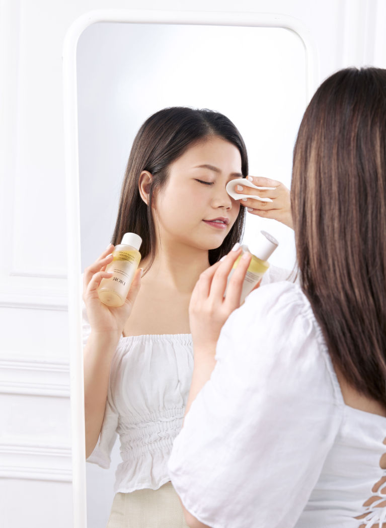 抗污染卸妝淨肌油：輕鬆卸除頑固的防水眼妝及唇妝 