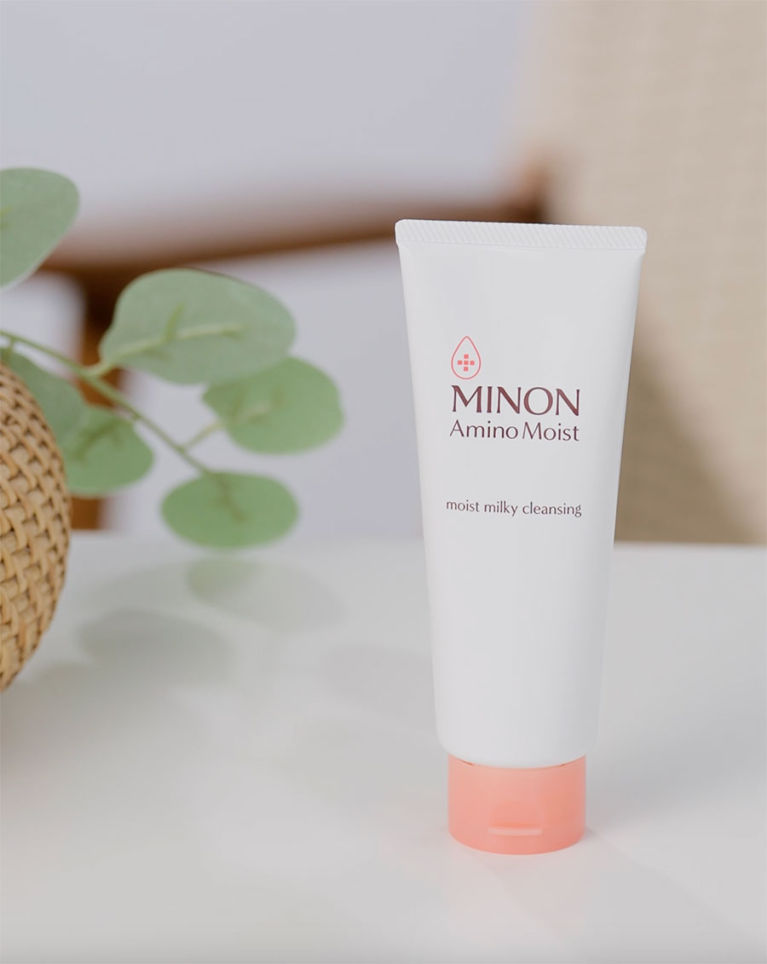 氨基酸牛乳感卸妝新概念  輕柔卸妝潔面乳