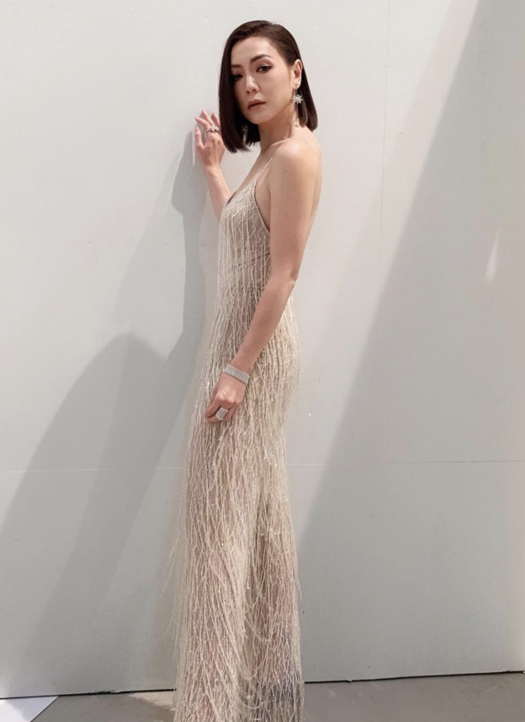 女人四十田蕊妮爱上运动!勤操肌减肥以fit爆身形出碟再尝歌手梦